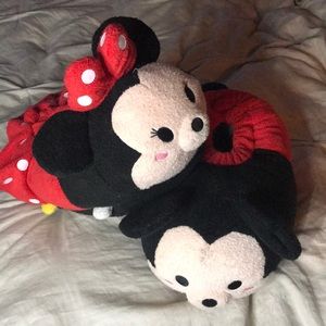 NWOT Mickey Mouse/Minnie Mouse slippers